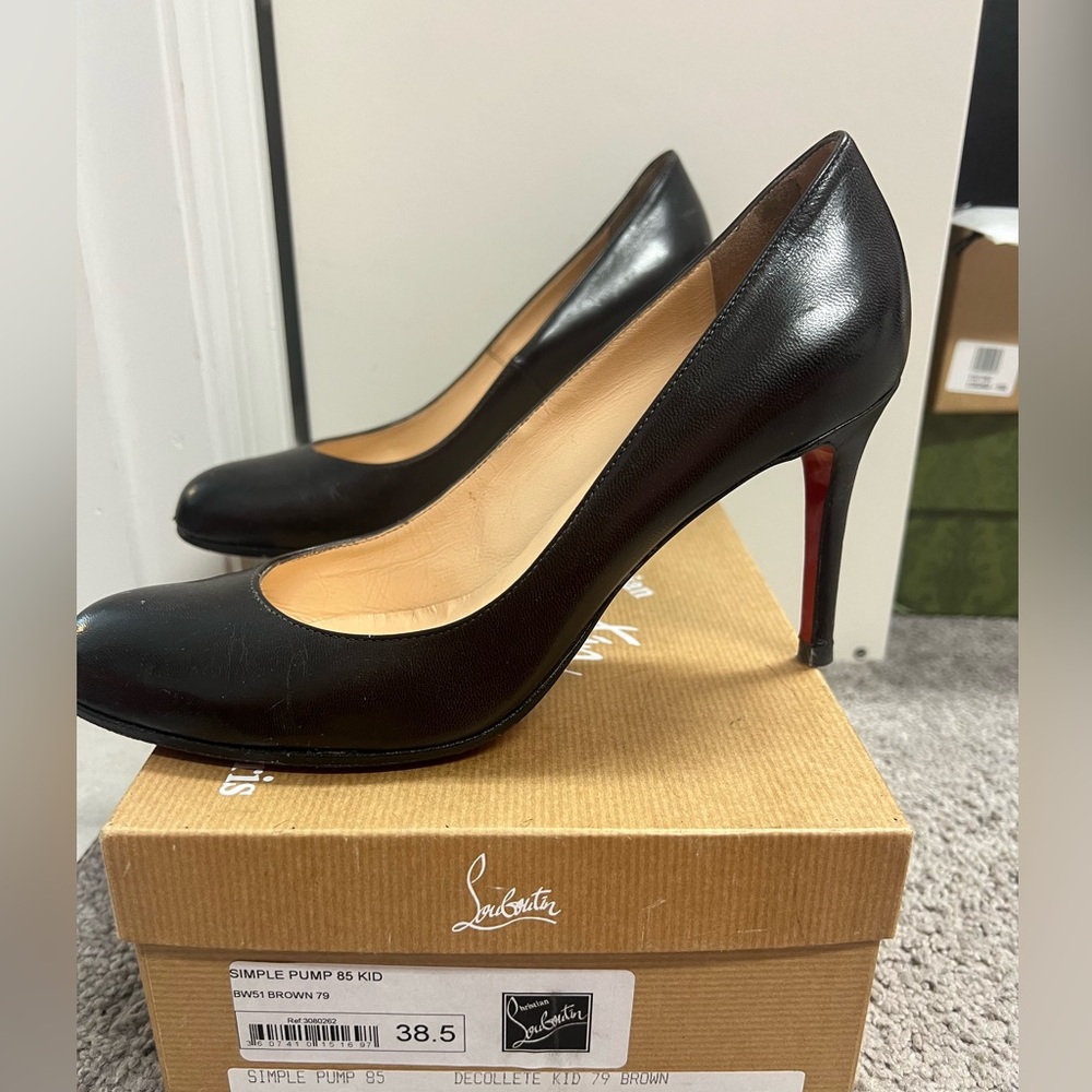 Christian Louboutin 
sz 38.5 chocolate brown